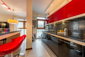 標準公寓 | 私人廚房 | 雪櫃、爐具、電熱水壺、廚房用具/餐具/器皿