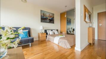 Economy-Apartment | Wohnbereich | Flachbildfernseher