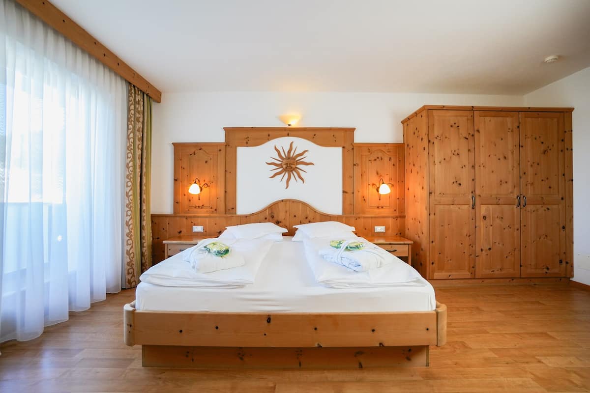 Premium Double Room, Balcony, Mountain View