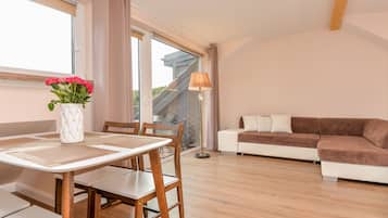 1 bedroom, premium bedding, desk, iron/ironing board