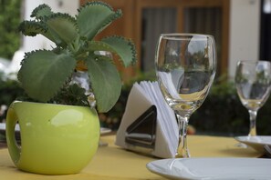Free daily continental breakfast  - Colina De Montalva - Hotel (Cacatachi)