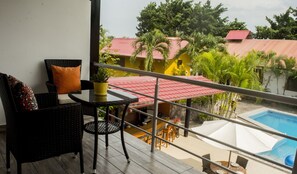 Superior Double Room, 1 King Bed, Accessible, Pool View | Terrace/patio - Colina De Montalva - Hotel (Cacatachi)