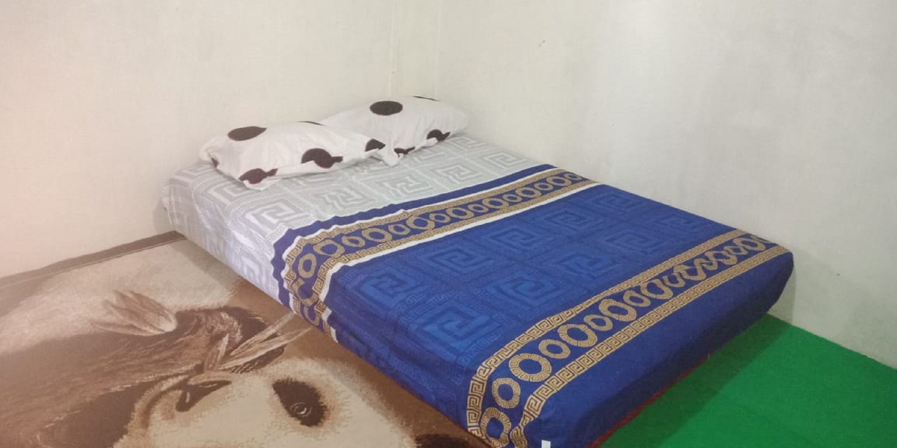 10 habitaciones, tabla de planchar con plancha y wifi gratis 