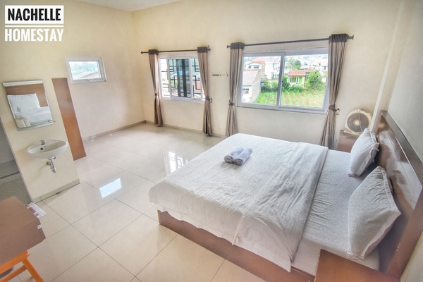 Kamar Superior, 1 Tempat Tidur King, kamar mandi pribadi, pemandangan gunung | Tempat tidur lipat/tambahan dan seprai linen