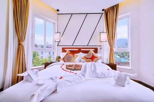 Tengchong Longju Garden Villa Hotel