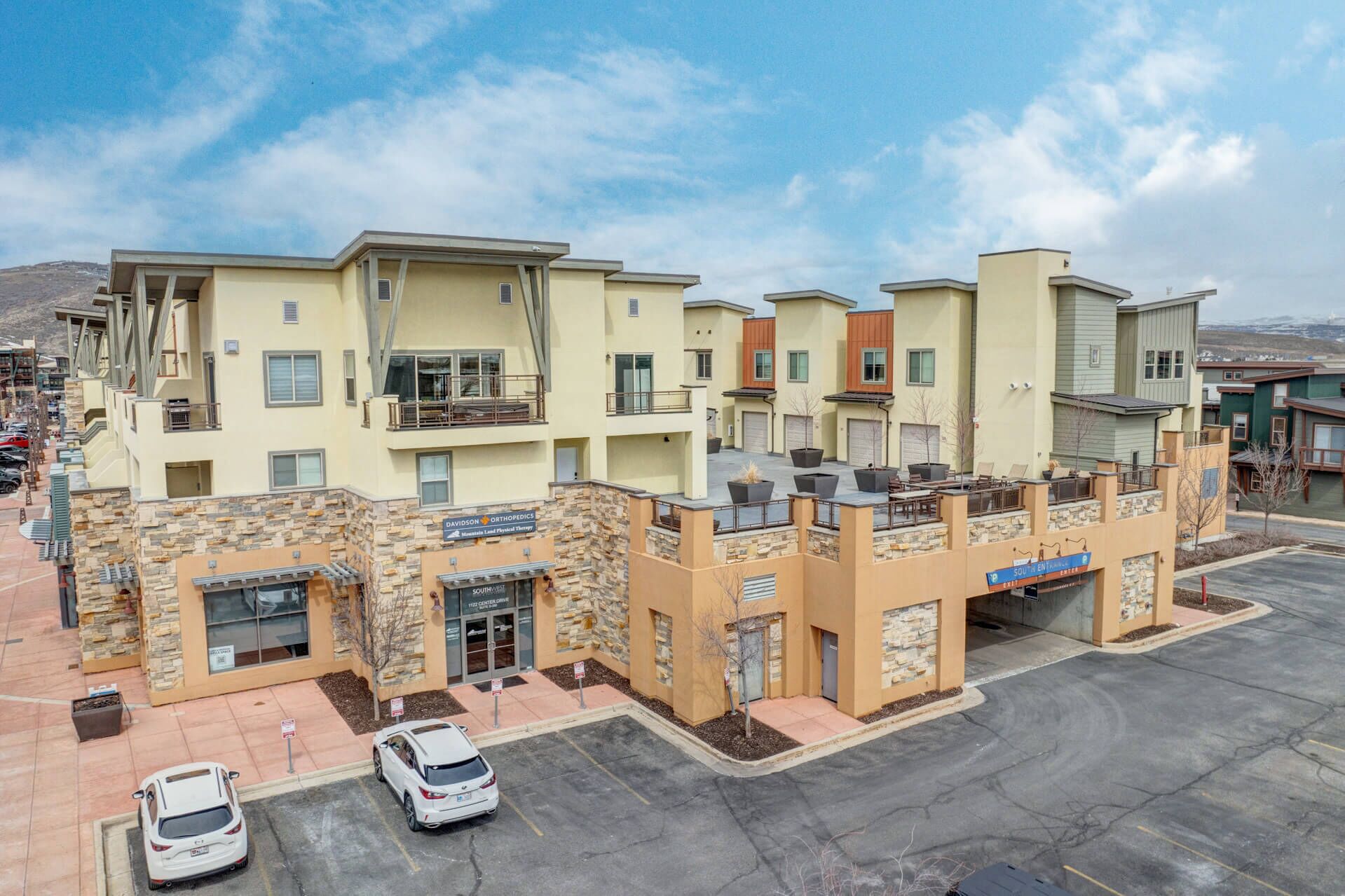Newpark Terrace 53 Walk to numerous amenities - Roof Top View