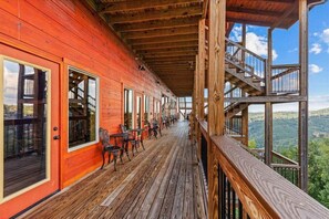 Outdoor dining - Mansion In The Sky: Luxe Retreat with Breathtaking Views Over Downtown Gatlinburg! (Gatlinburg)