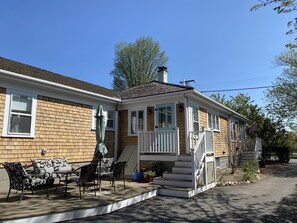 屋外ダイニングエリア