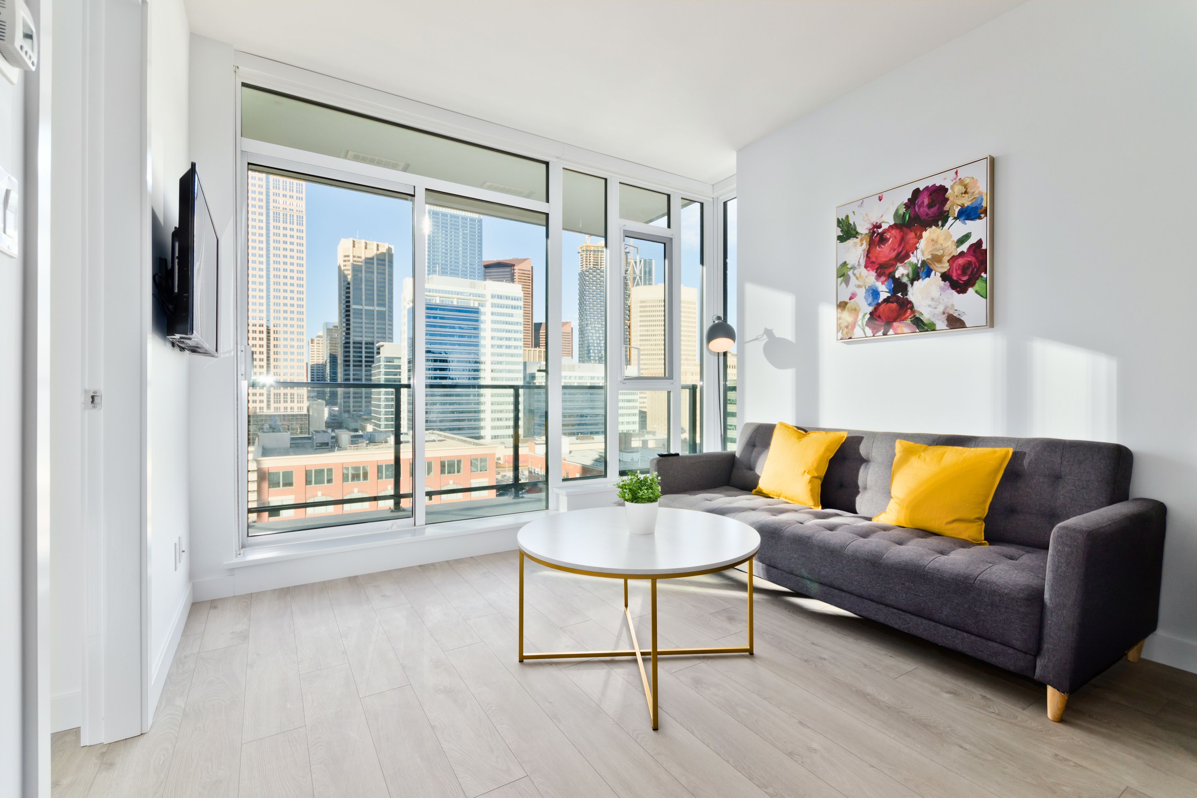 Exclusive Suite, 1 Bedroom, Non Smoking | Living area | 42-inch LCD TV with digital channels, TV, Netflix