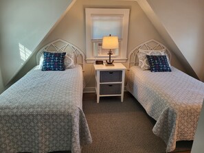 2 bedrooms, free WiFi, bed sheets