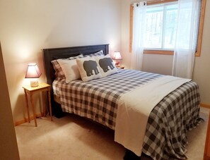 3 bedrooms, free WiFi, bed sheets - LOCATION, COMFORT & VIEWS IN THE WHITE MOUNTAINS! (Intervale)