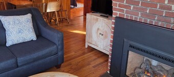 Cozy Cottage At Footbridge Beach - Great Fall and Spring Rates