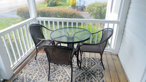 Cozy Cottage At Footbridge Beach - Great Fall and Spring Rates