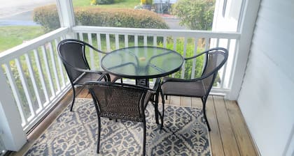 Cozy Cottage At Footbridge Beach - Great Fall and Spring Rates