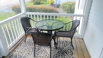 Cozy Cottage At Footbridge Beach - Great Fall and Spring Rates