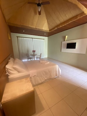 Chalé duplo | Minibar, blackout drapes, bed sheets - Rio das Garças Eco Resort (Sao Jose de Mipibu)