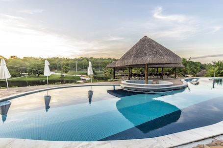 2 outdoor pools. Rio das Garças Eco Resort