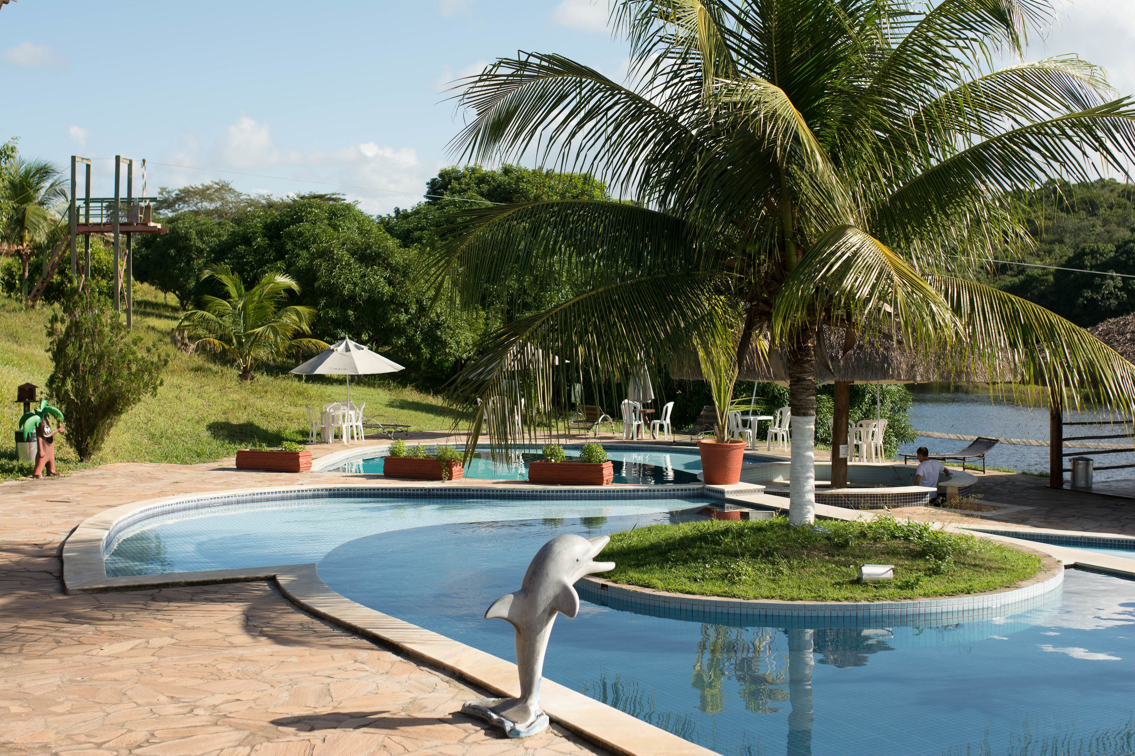2 piscinas externas