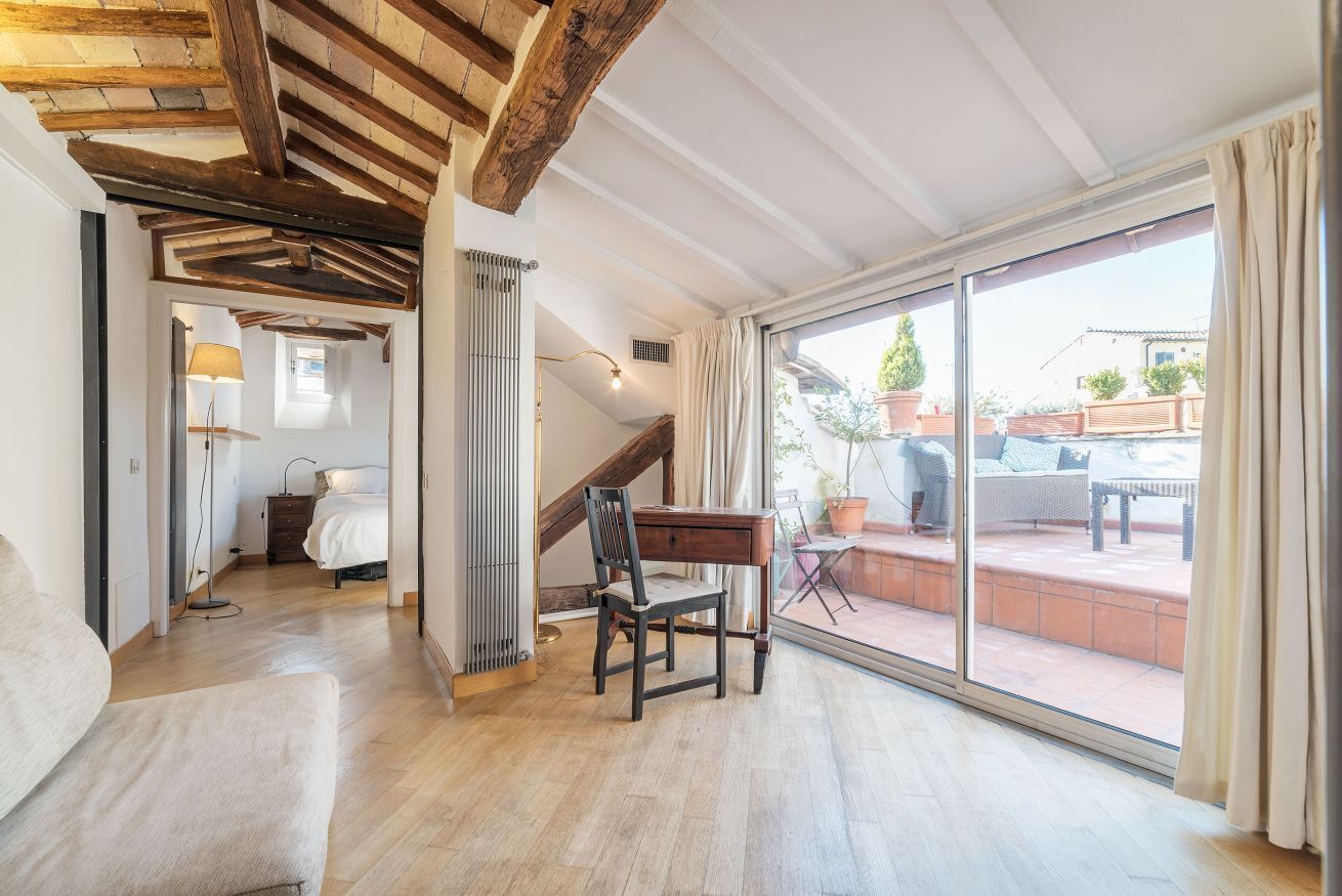 1 habitación, tabla de planchar con plancha, wifi y ropa de cama 