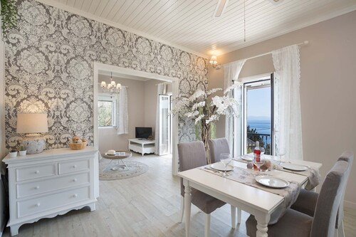 Chryssa Villa - Three Bedroom Villa, Sleeps 6