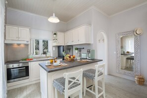 Fridge, microwave, oven, stovetop - Chryssa Villa - Three Bedroom Villa, Sleeps 6 (Longos)