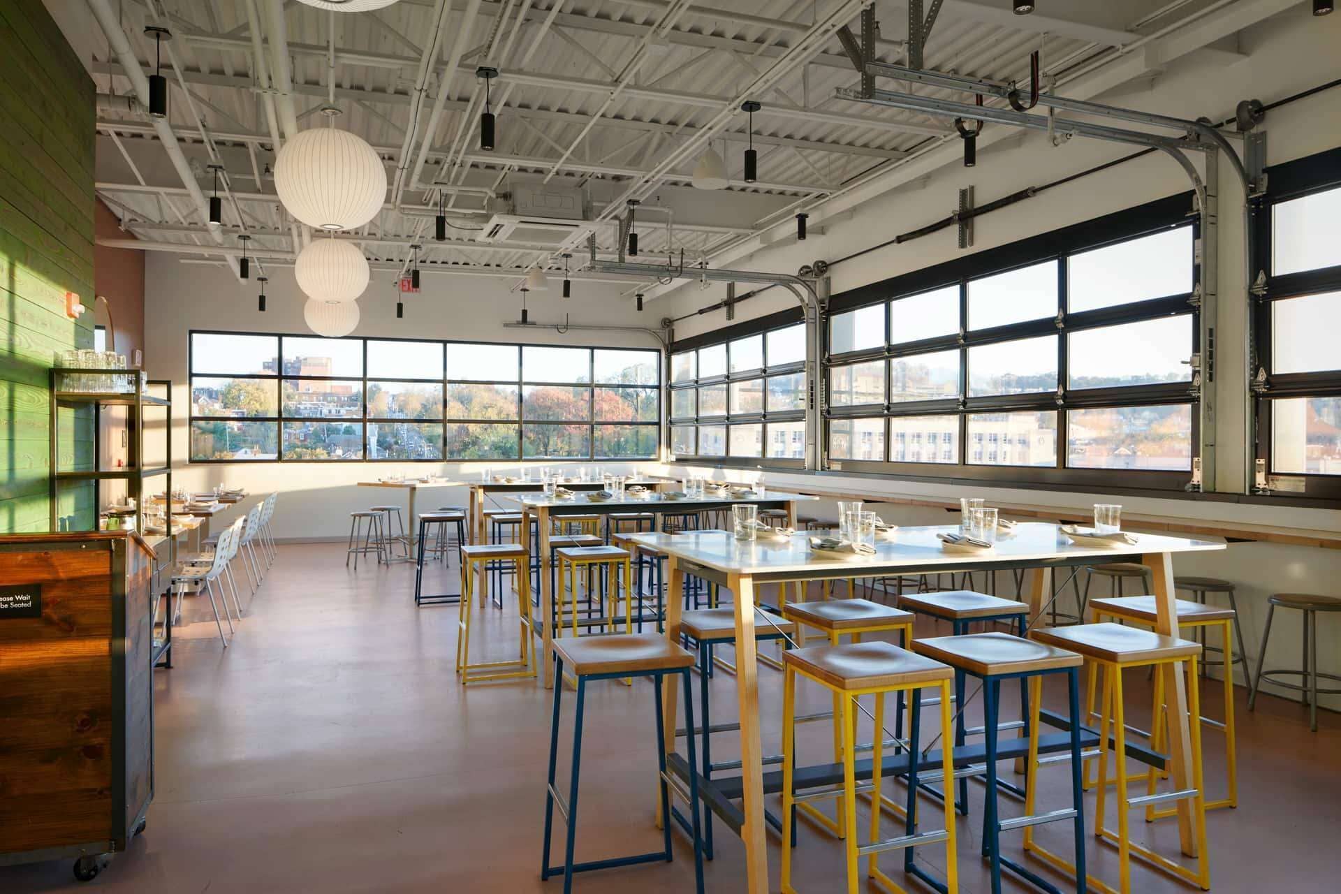 2 restaurants, breakfast, lunch, dinner served; american cuisine