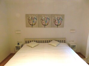 1 bedroom, in-room safe, iron/ironing board, WiFi - Chic ground floor apartment with large terrace in the countryside (Lorch)