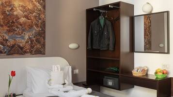 Standard Double or Twin Room | Egyptian cotton sheets, in-room safe, desk, blackout drapes