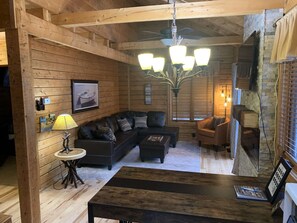 TV, offices - Private Cabin in the Heart of Crystal Mt Resort (Thompsonville)
