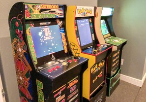 Game room - Luxury Reunion 7 Bed w / Private Pool and Golf Views (Four Corners)