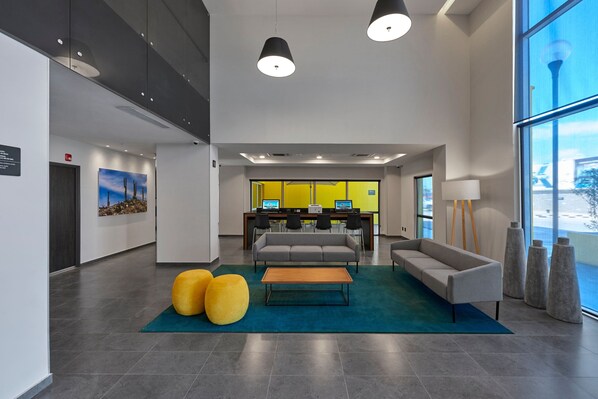 Lobby - City Express by Marriott Ensenada (Ensenada)