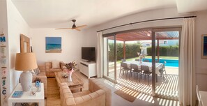 TV, DVD player, books - Amazing RENEWED VILLA with private pool. Close to the unspoiled Southern beaches (Cap d'Artrutx)