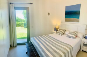 4 bedrooms, iron/ironing board, WiFi, bed sheets - Amazing RENEWED VILLA with private pool. Close to the unspoiled Southern beaches (Cap d'Artrutx)