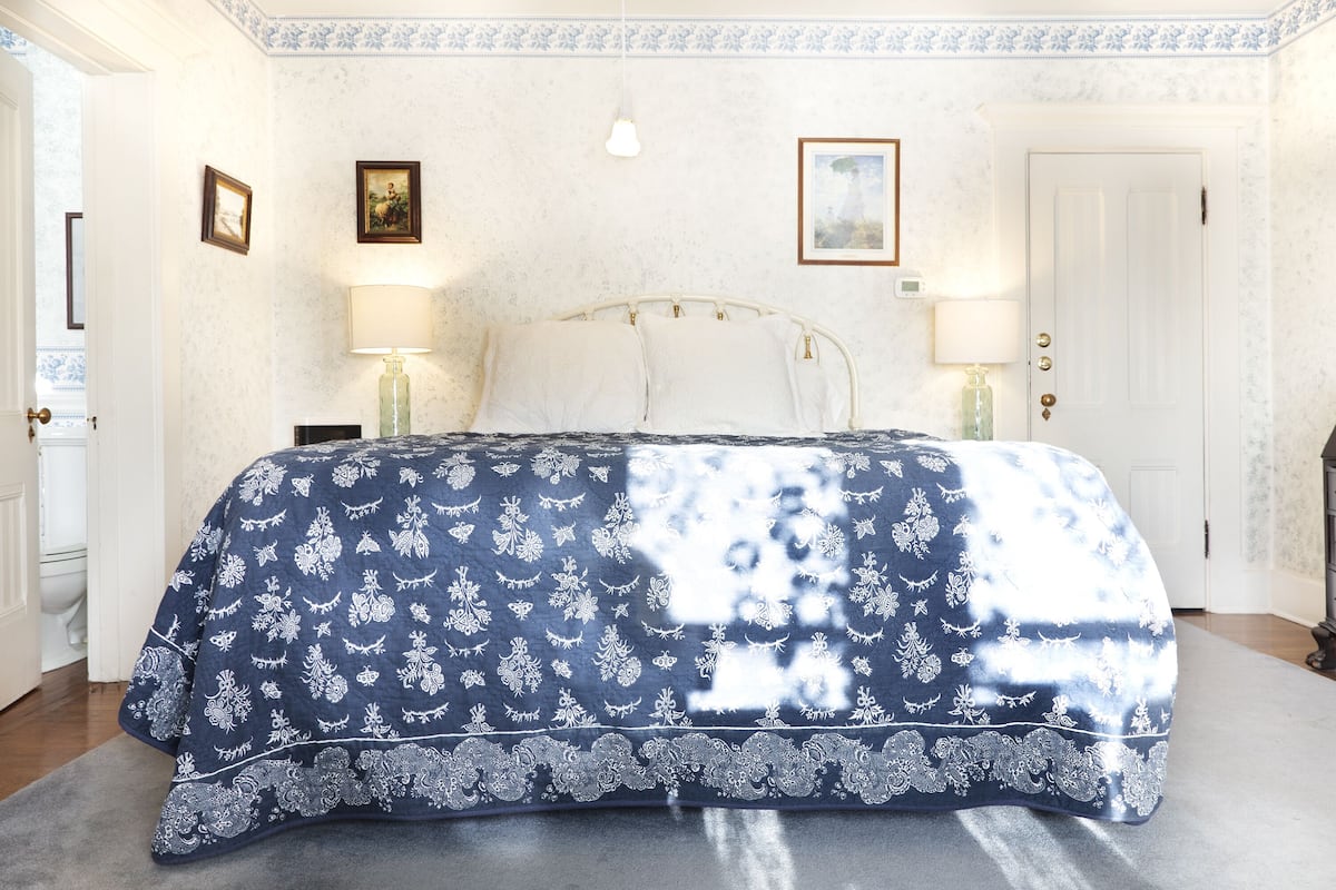 Morning Glory Room | Ropa de cama de alta calidad y camas con pillow-top