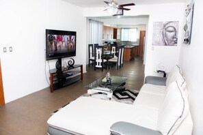 Executive lounge - Exclusive Penthouse with Hot Tub (Santiago de los Caballeros)