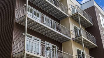 Family Quadruple Room, Multiple Beds, Non Smoking, River View | Front of property