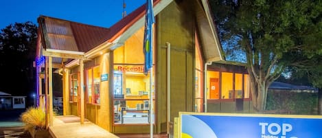 Borne des arrivées/des départs