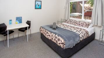 開放式客房, 1 張加大雙人床 | 布置獨特、遮光布/窗簾、隔音、搖籃/嬰兒床