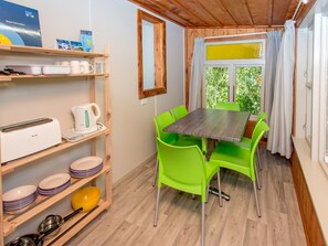 Cabaña familiar | Muebles diferentes, cortinas blackout, insonorización y cunas 