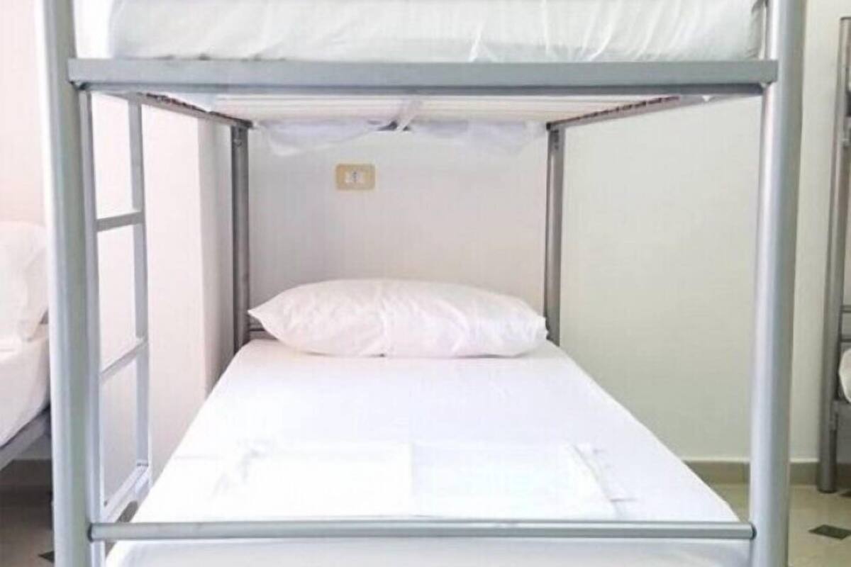 Phòng tập thể Tiêu chuẩn, chỉ dành cho nữ (6 - for 6) | Khu vực làm việc phù hợp cho laptop, màn/rèm cản sáng, phòng cách âm 
