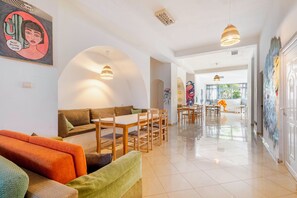 Living area - Hostel Hasta La Vista (Sarandë)