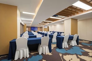 Meeting facility - Hongbao Hotel (Xuchang Caowei Ancient City Pang Donglai Times Square) (Xuchang)