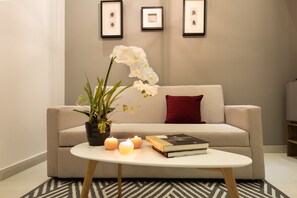 TV connectée de 38 pouces avec chaînes par câble, télévision