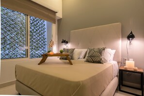 Minibar, blackout curtains, iron/ironing board, free WiFi - Ganem Lifestyle Suites (Cartagena)