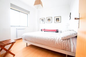 3 Schlafzimmer, Verdunkelungsvorhänge, Bügeleisen/Bügelbrett