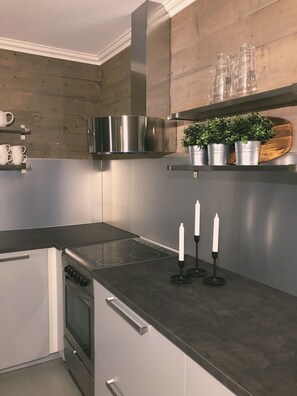 Fridge, oven, stovetop, dishwasher - Holiday home perfect for fishing with friends and family GO.FISH member (Bømlo)