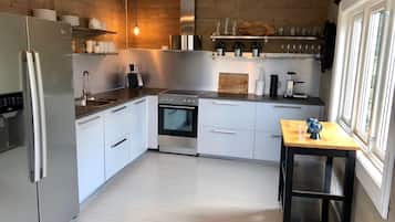 Refrigerador, horno, parrilla de estufa y lavavajillas