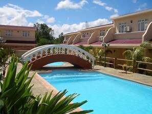 Outdoor pool - Cosy Flic en Flac Duplex with three bedrooms (Flic en Flac)