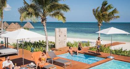 LA AMADA CANCUN LUXURY CONDO 3 BR STEPS FROM BEACH MARINA