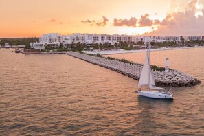 Marina - LA AMADA CANCUN LUXURY CONDO 3 BR STEPS FROM BEACH MARINA (Isla Mujeres)